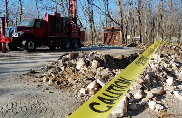 The construction site for the geothermal drilling going on in the Glen Helen parking lot (photo by Aaron Zaremsky)