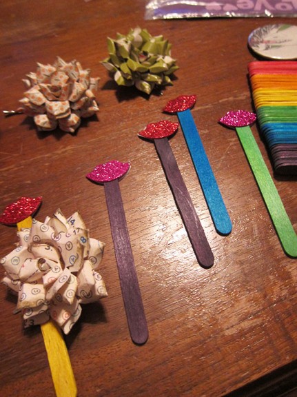 paper bows and kisses