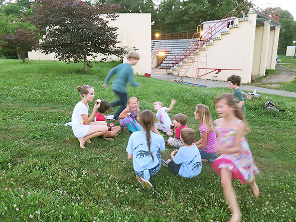 Actors in a game of Duck Duck Goose