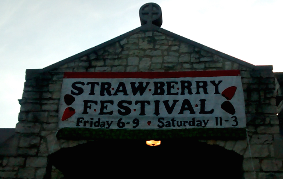 Villagers gather at Strawberry Fest for treats and tunes • The Yellow