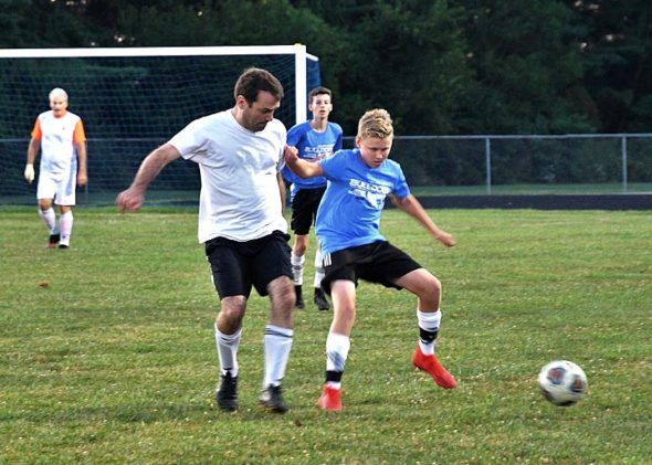 YSHS vs Alumni Soccer (photo by Kathleen Galarza)